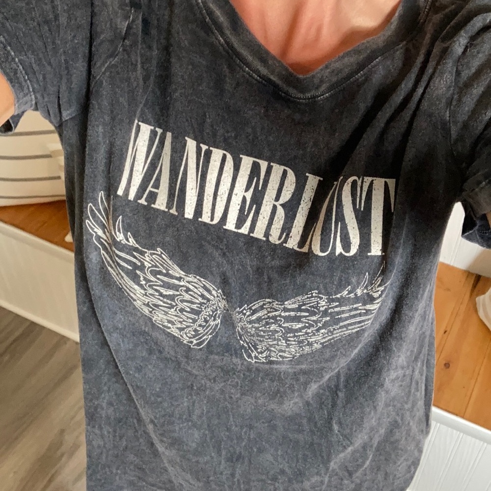 LAST1🧁 WANDERLUST- vintage graphic Tee - Picture 2 of 4